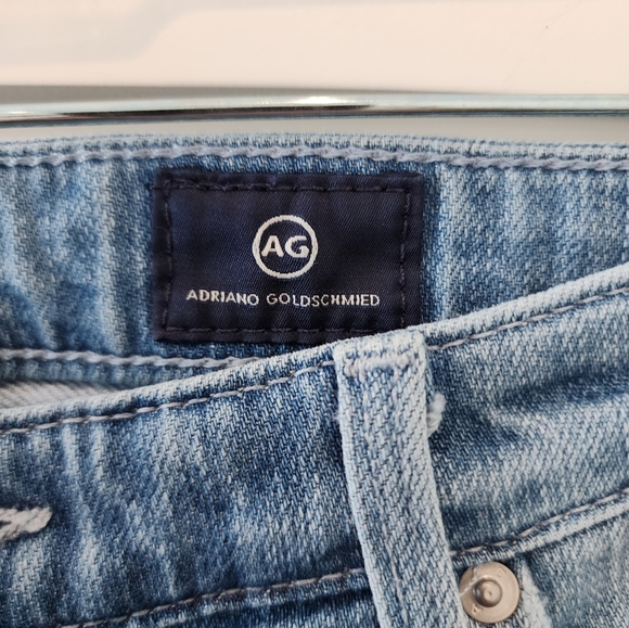 AG the Mid Rise Stevie Capri Slim Straight Distressed Size 28 - Picture 7 of 13